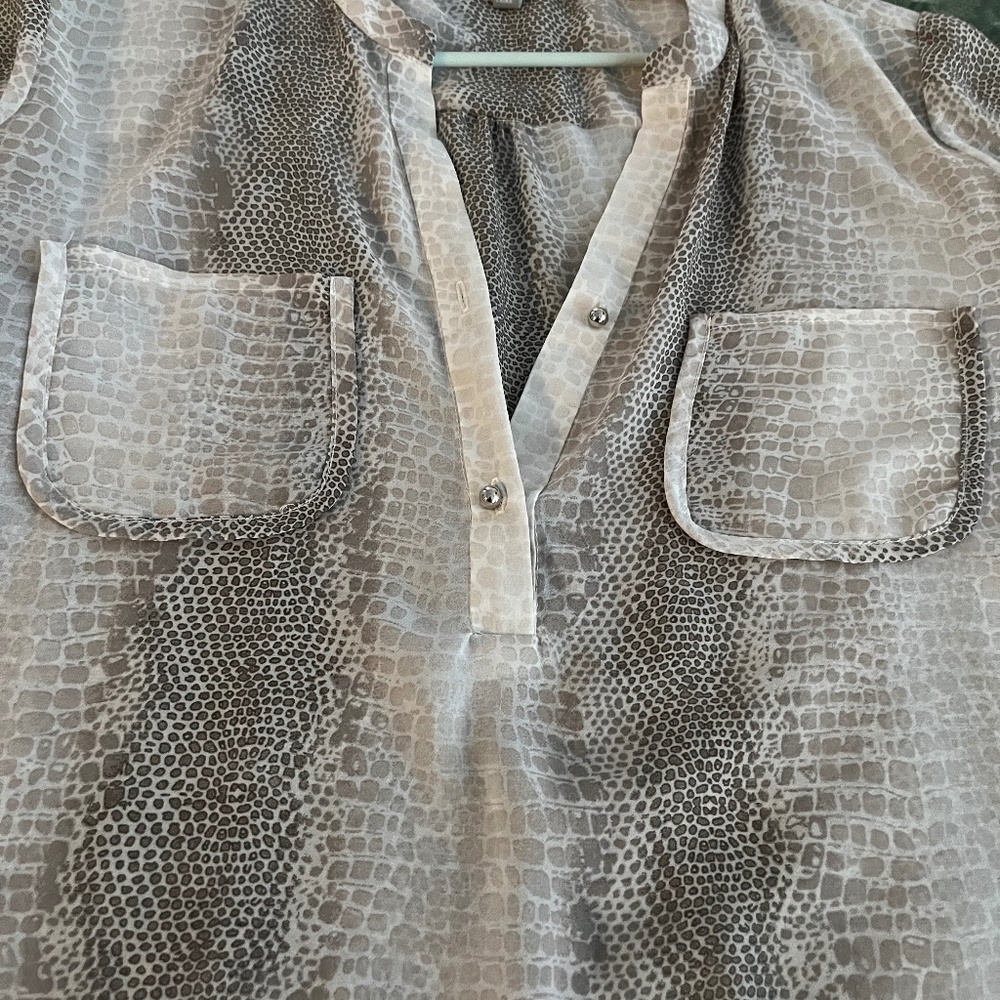 Woman’s top